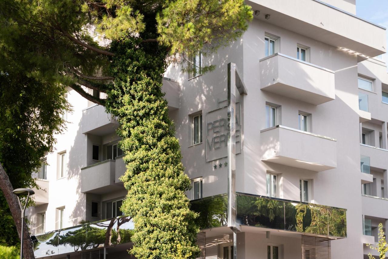 Perla Verde Hotel Милано Мартима Екстериор снимка