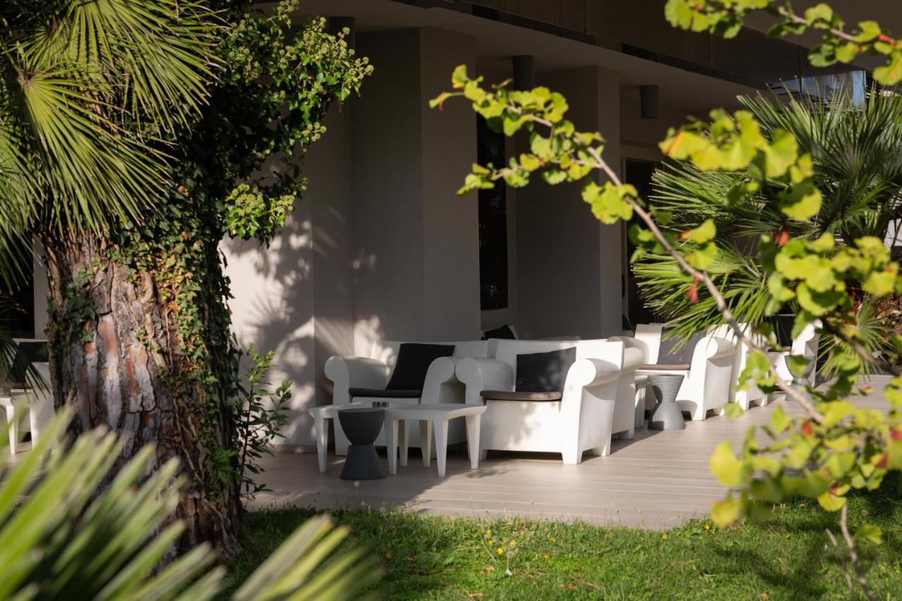 Perla Verde Hotel Милано Мартима Екстериор снимка