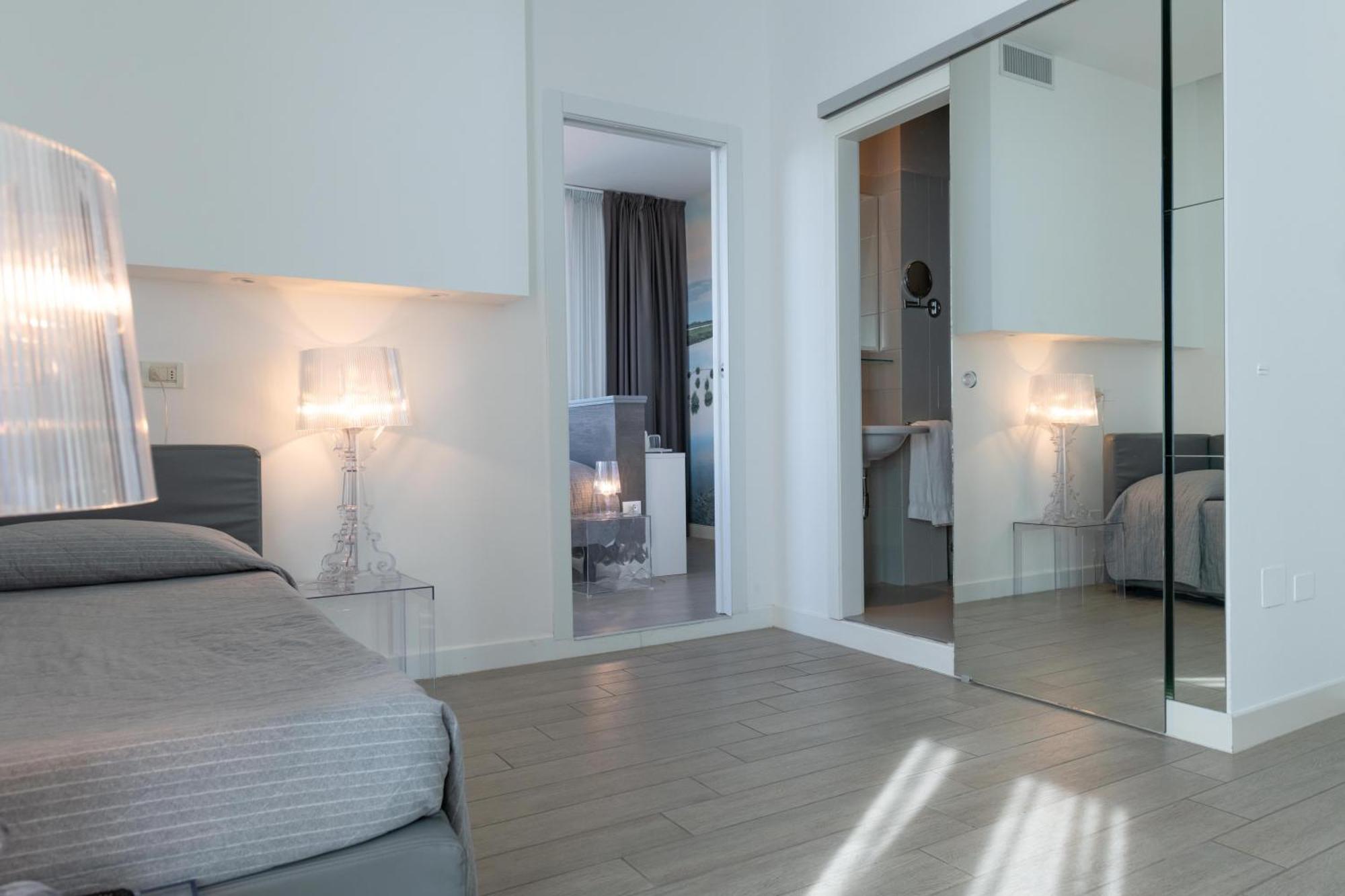Perla Verde Hotel Милано Мартима Екстериор снимка