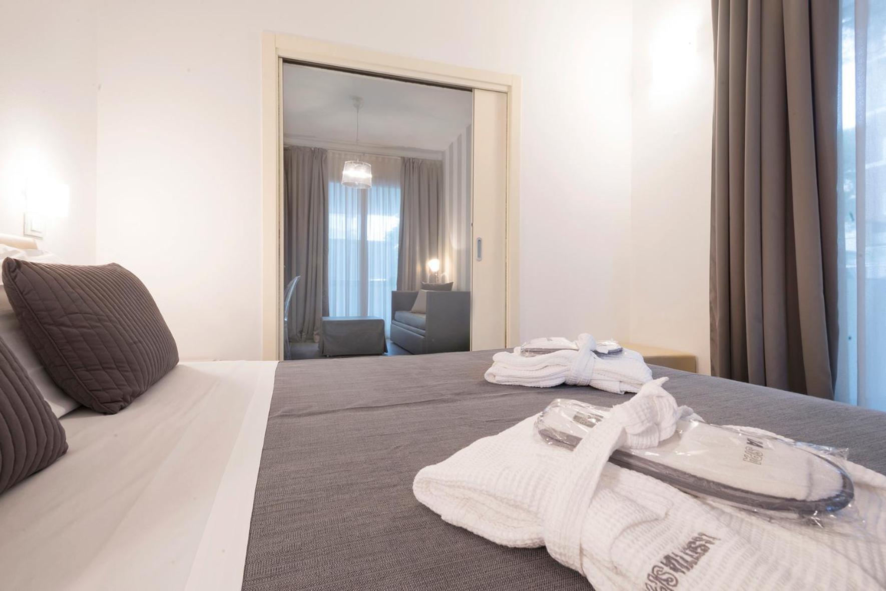 Perla Verde Hotel Милано Мартима Екстериор снимка
