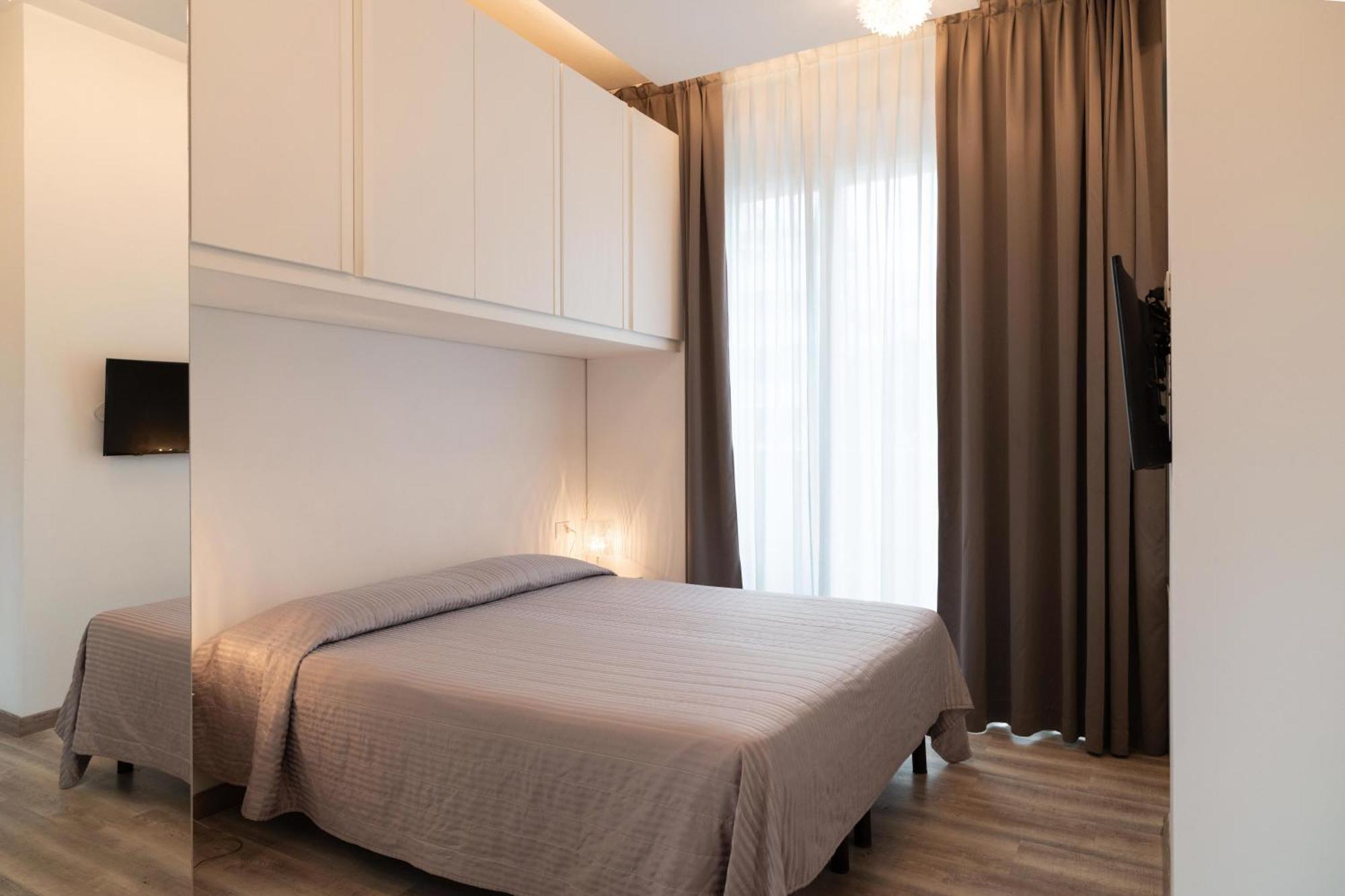 Perla Verde Hotel Милано Мартима Екстериор снимка