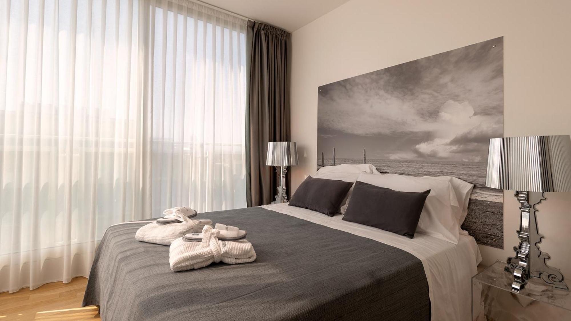 Perla Verde Hotel Милано Мартима Екстериор снимка