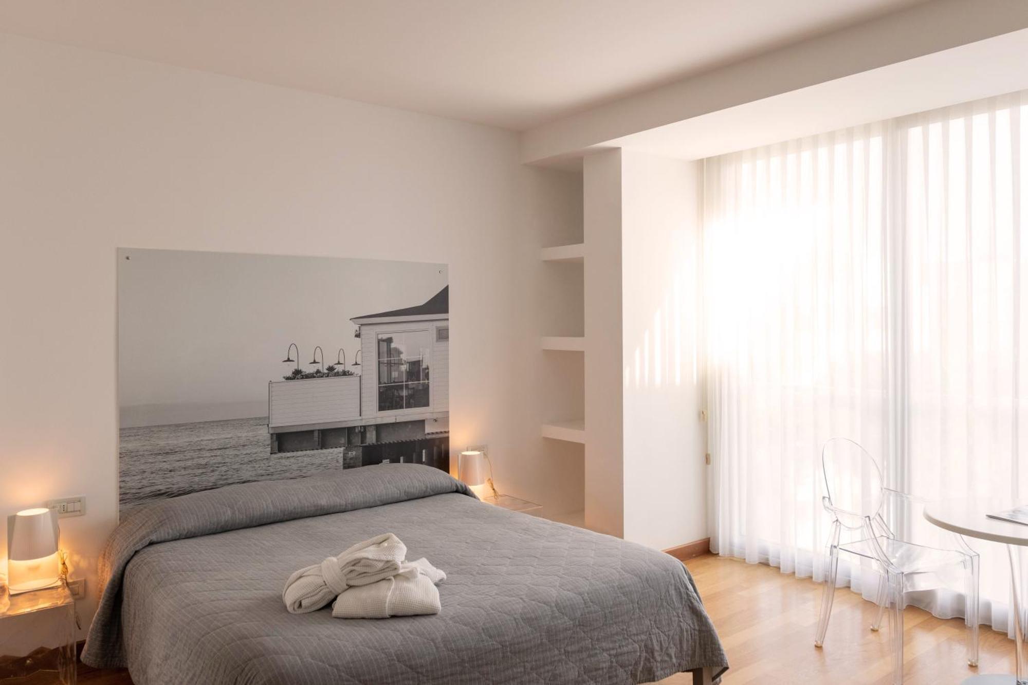 Perla Verde Hotel Милано Мартима Екстериор снимка