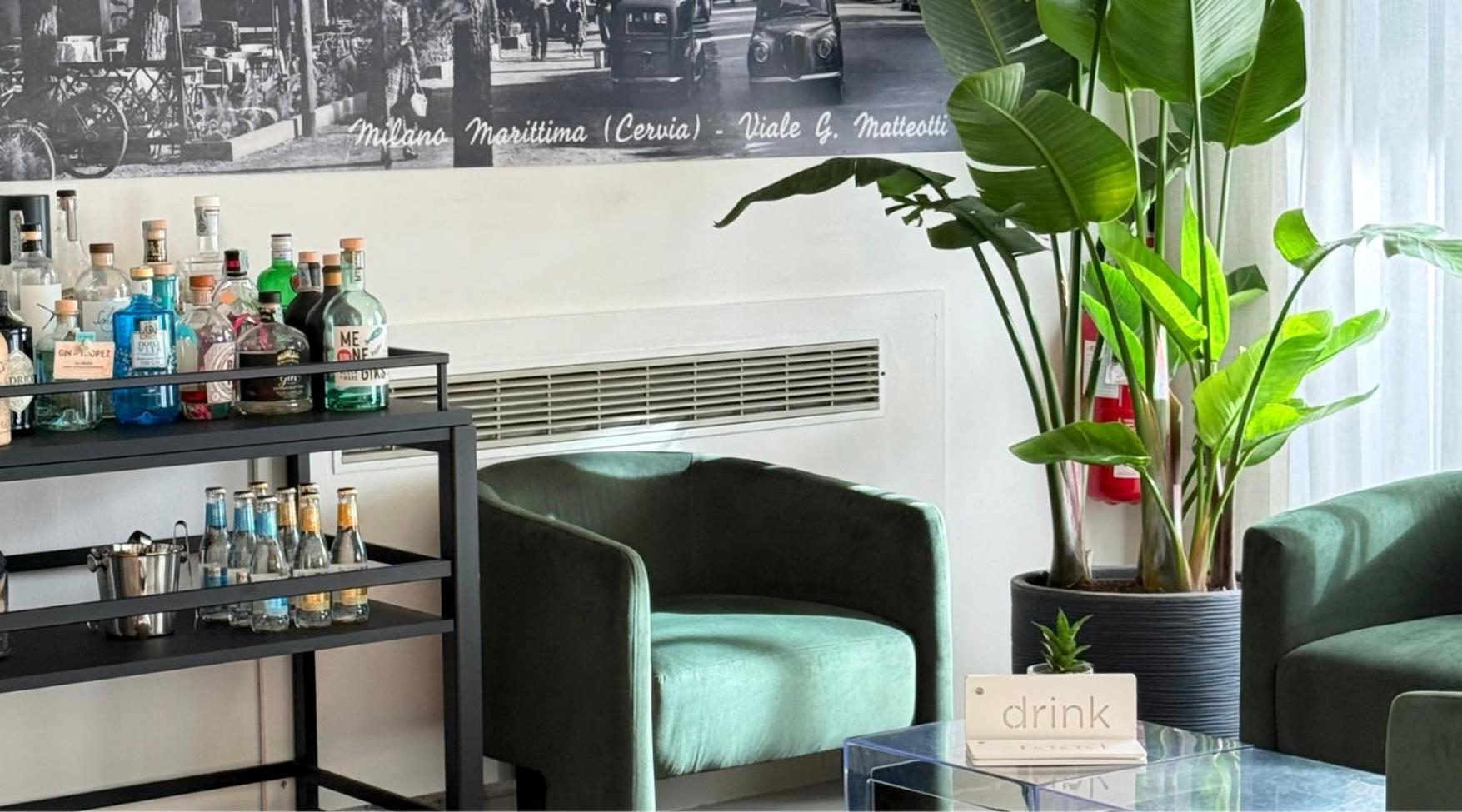 Perla Verde Hotel Милано Мартима Екстериор снимка