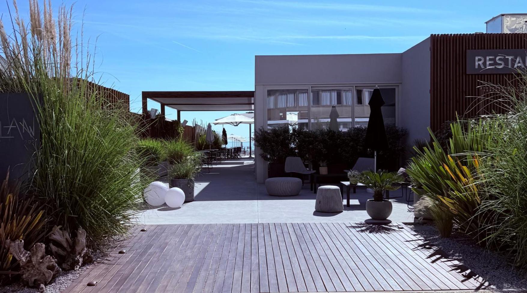 Perla Verde Hotel Милано Мартима Екстериор снимка